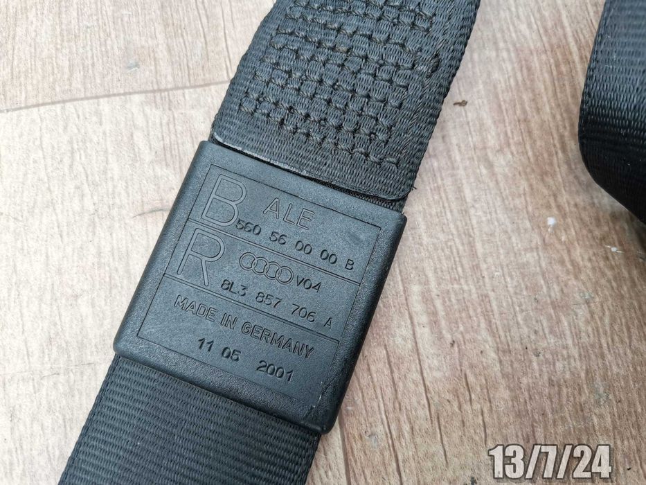 Audi A3 8L 3d lift pas bezpieczeństwa prawy przód