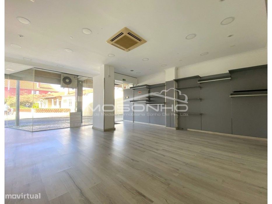 Loja localizada no centro da cidade