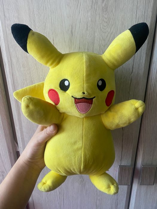 Іграшка пікачу оригінал