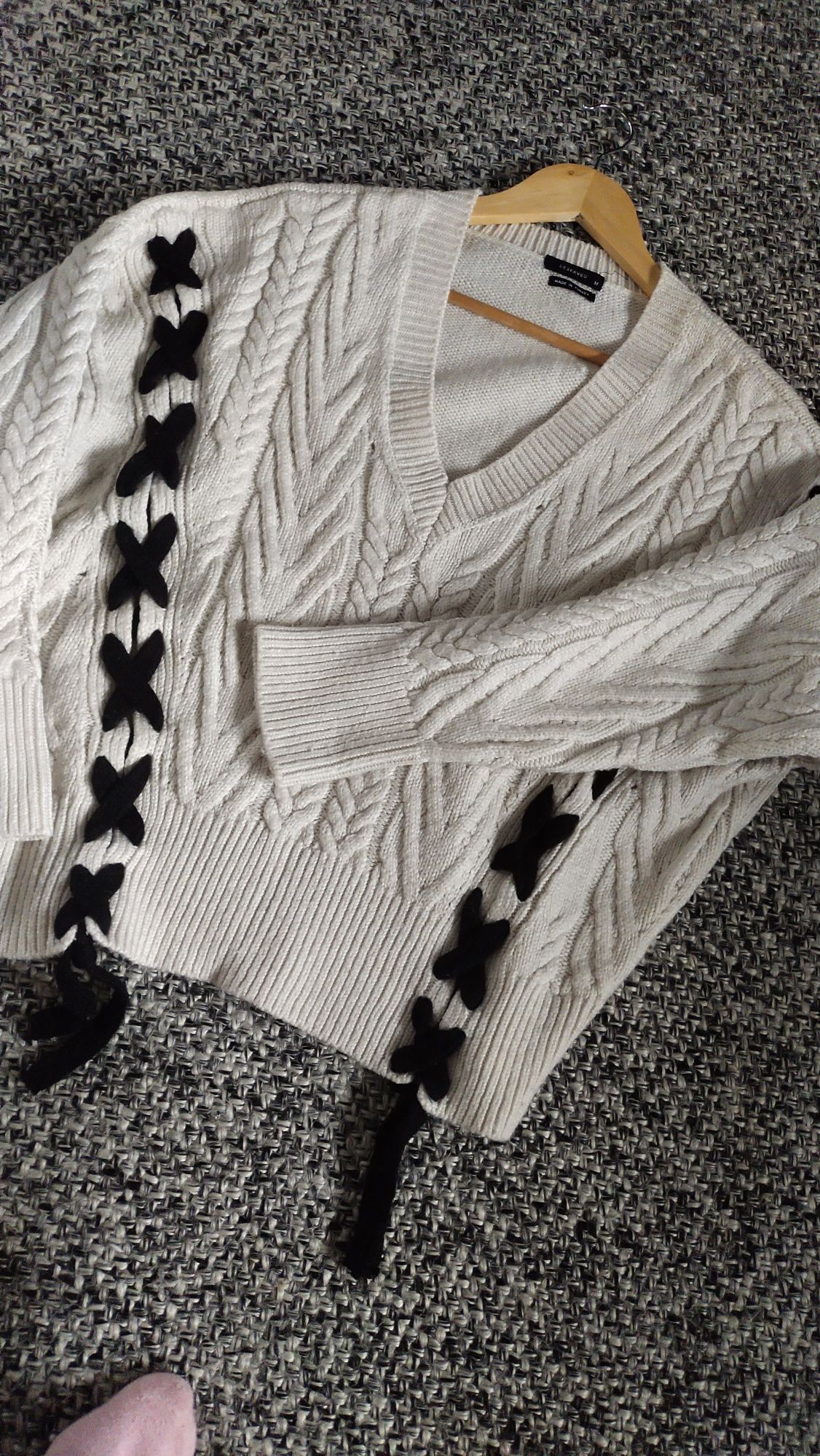 Reserved sweter rozmiar M