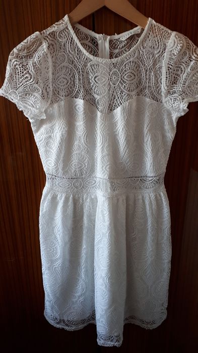 Koronkowa sukienka