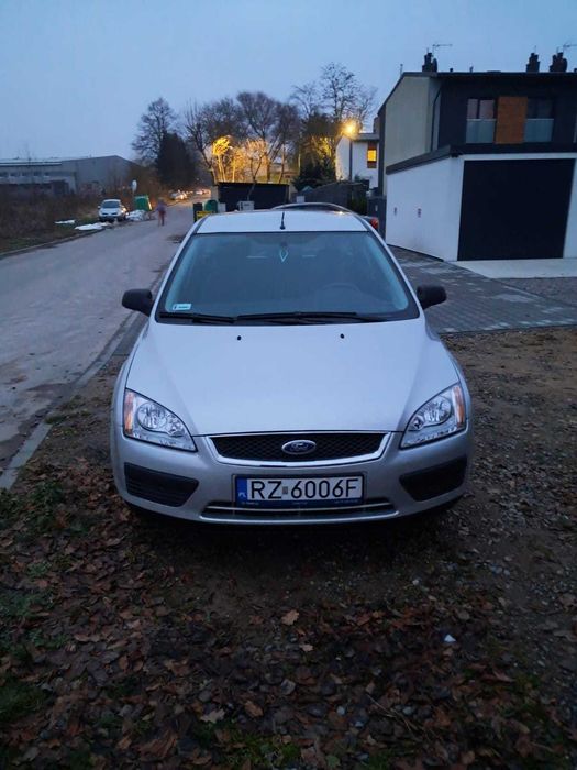 Ford Focus MK2 1.6Benzyna