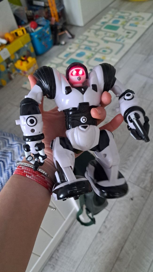 Wow Wee mini Robosapien