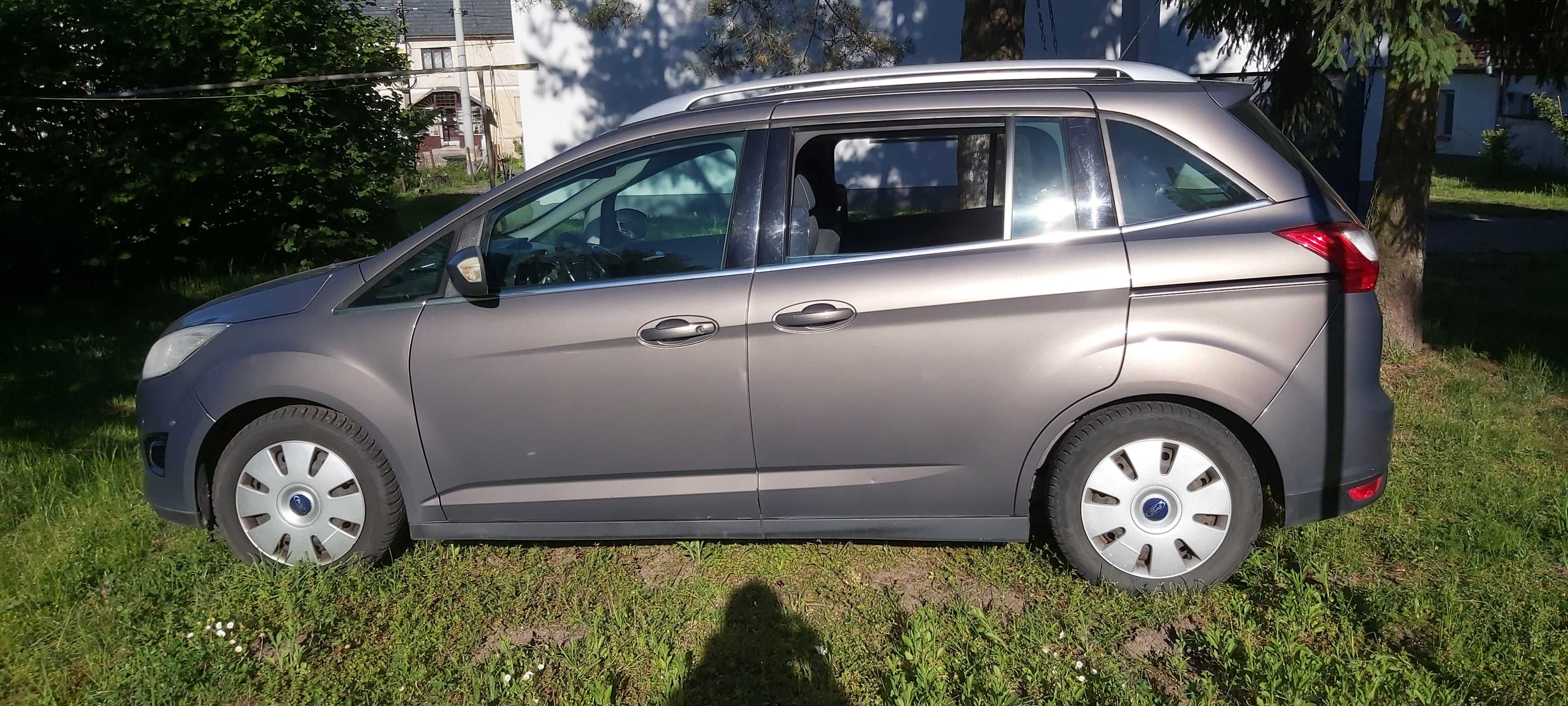 Ford C Max -Grand  2012