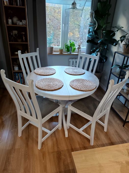 Krzesła komplet 4 sztuki