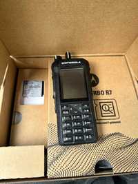Цифровая портативная радиостанция Motorola R7, VHF, 5W, FKP с Aes 256
