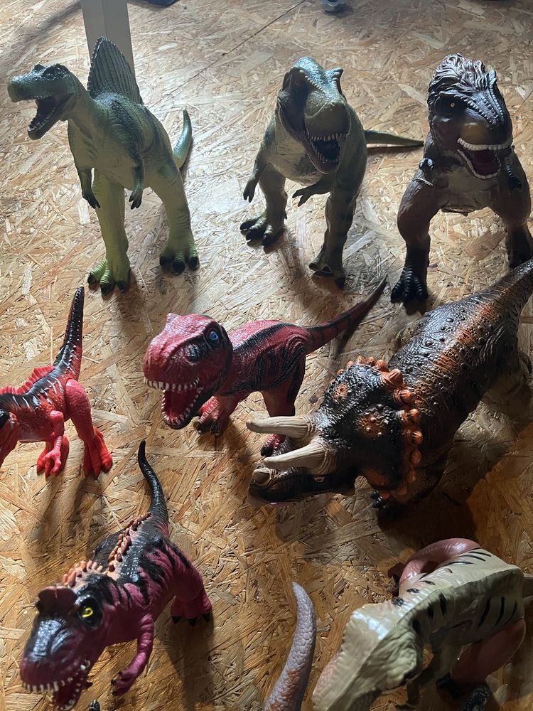 Dinozary duze i male 11 sztuk