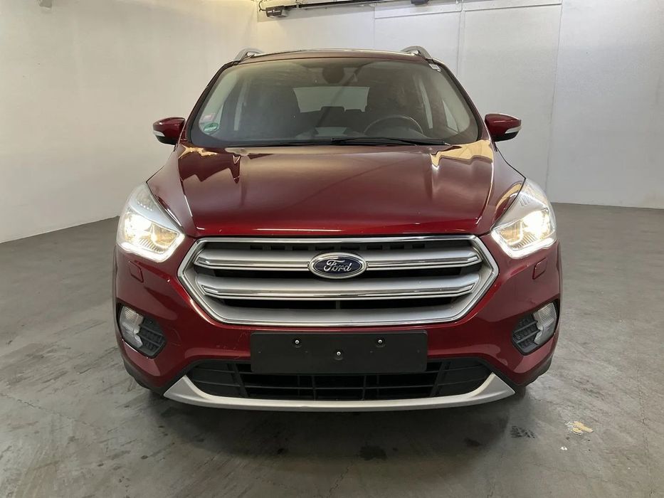 Ford Kuga Bezwypadkowy świeżo sprowadzony
