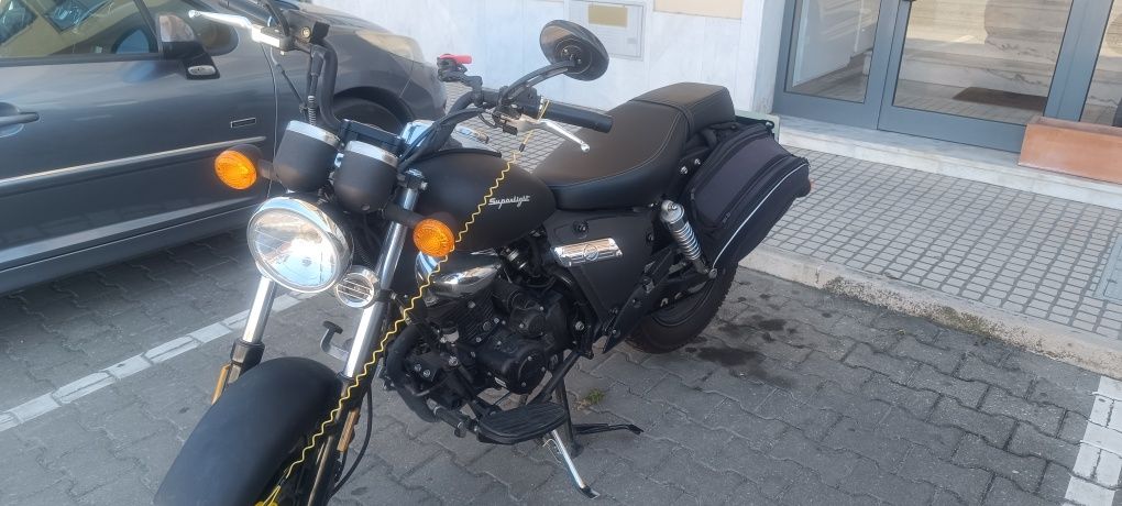 Keeway Superlight 125
