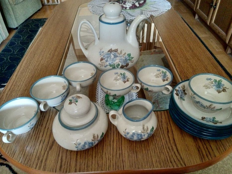 porcelanowy serwis kawowy Chodzież PRL nieużywany