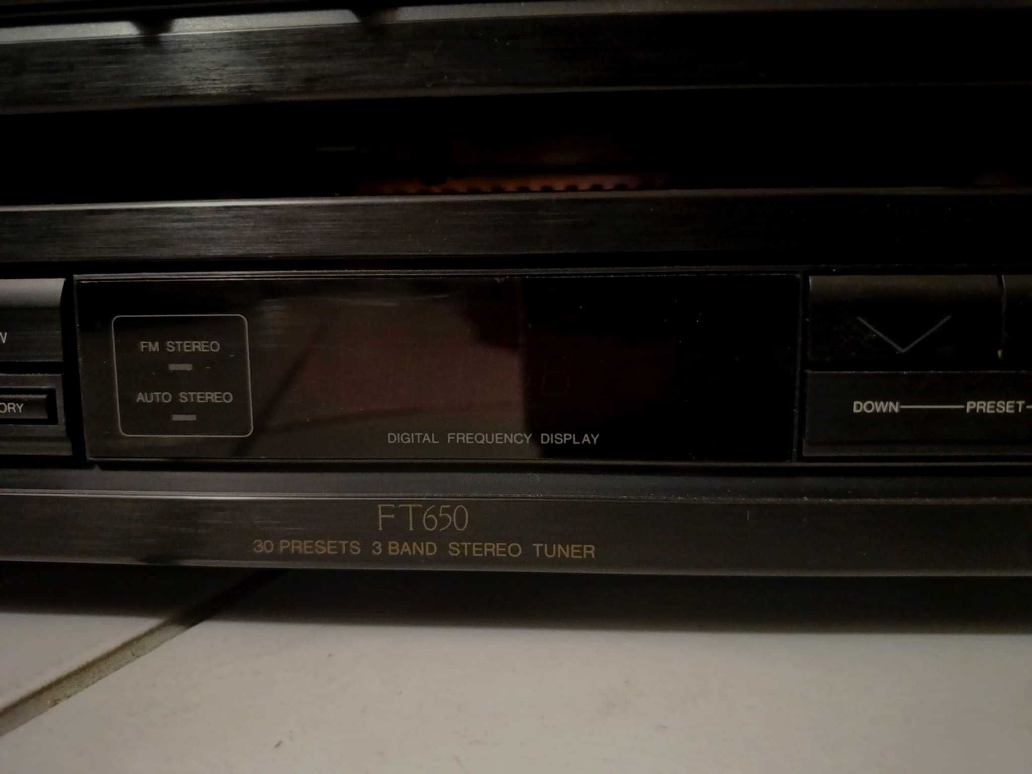 Tuner radiowy Philips FT650