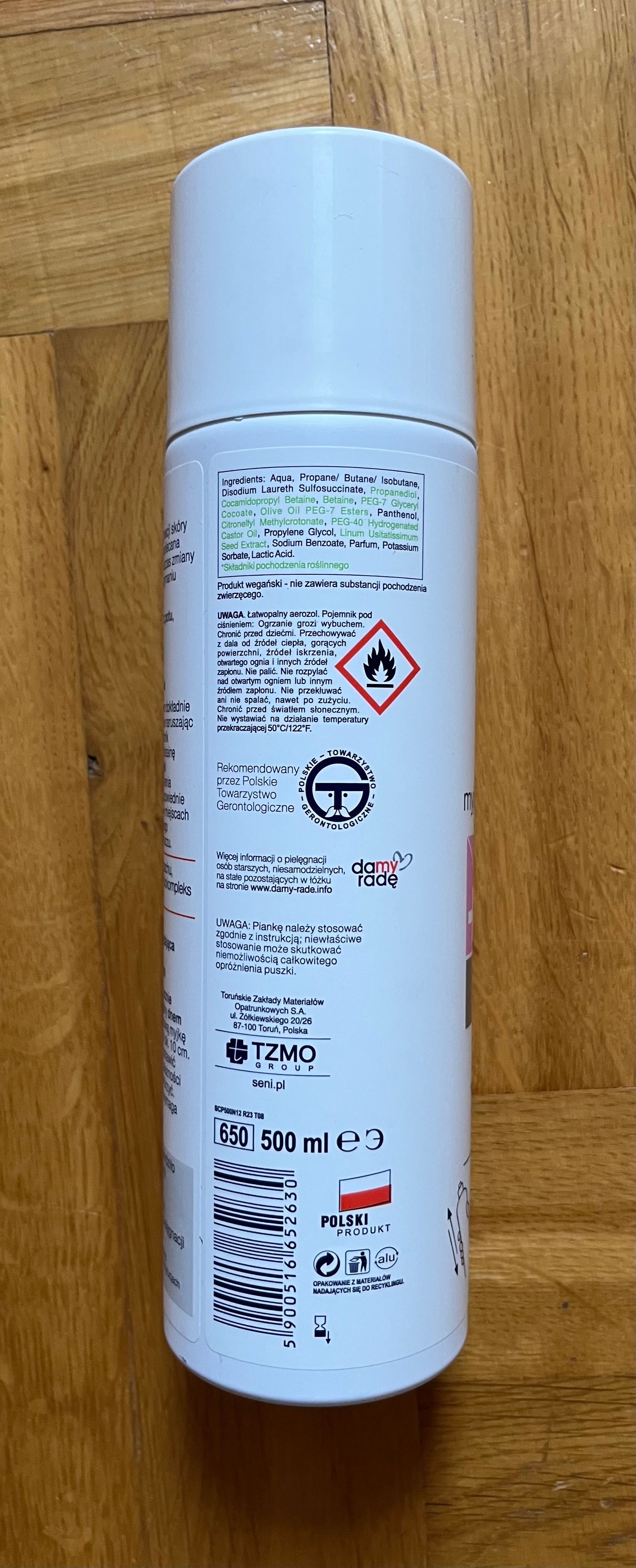 Seni Care pianka myjąco-pielęgnująca, 500 ml