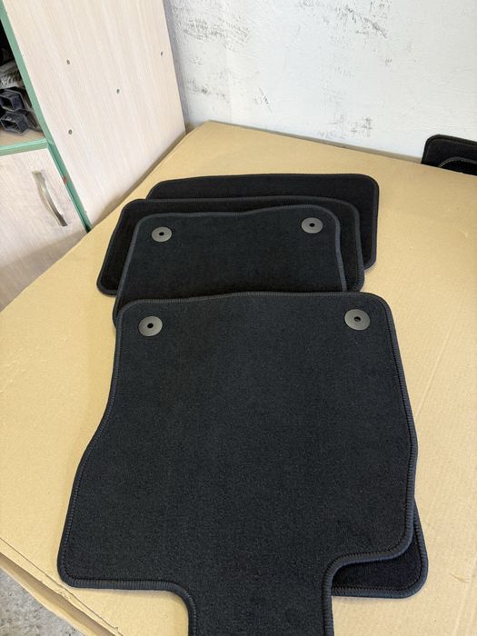 Коврики Škoda Octavia III (A7,A8)5E1 863 011 J XMV