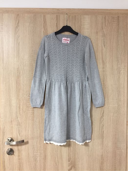Sukienka sweterkowa cienka dziewczęca rozmiar 140