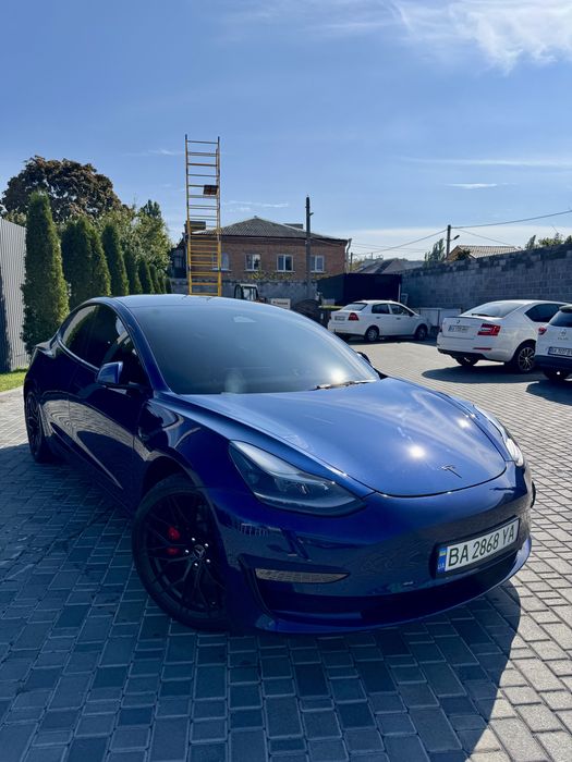Tesla model 3 Performance