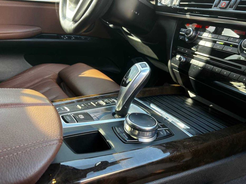 BMW X5 2016 Гибрид 2,0 бензин