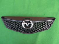 Atrapa chłodnicy grill Mazda 2 II DY 02,03,04,05,06,07,08 CZARNA 17V