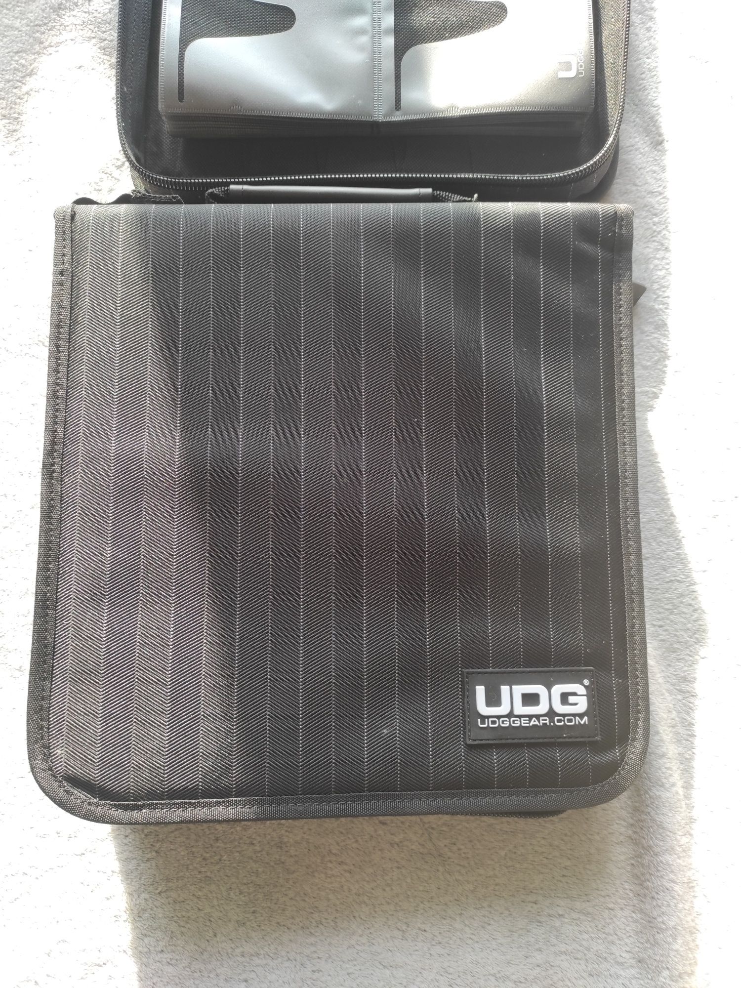 Segregator torba udg CD wallet 128 black/grey U9979BG