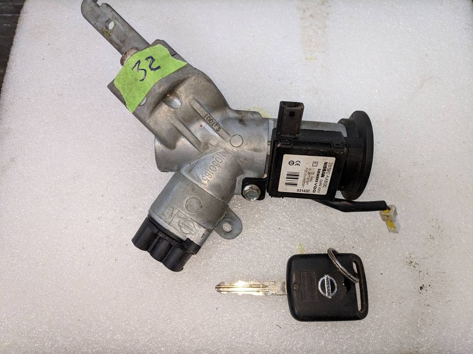 Ніссан Мікра К12
Замок зажигания
28590 AX600
Ключ
Антена
Комплект  200