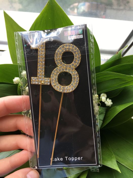 Цифры в стразах на торт 1 и 8