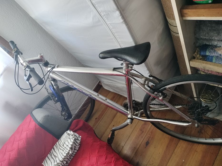 vendo bicicleta  bom estado pronta andar