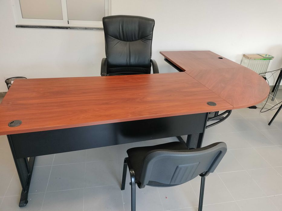 Secretária de escritório completa