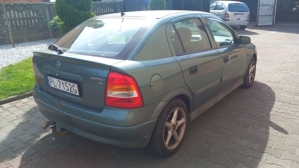 Opel Astra II silnik 1.6 benzyna,stan dobry,cena 3400 zł