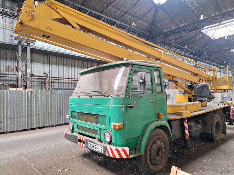 Podnośnik koszowy Star P-183