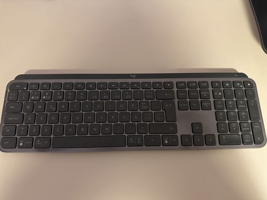 Teclado Logitech MX keys