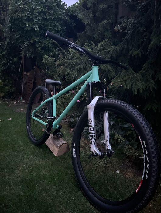 Sprzedam YT Dirt love rozmiar L