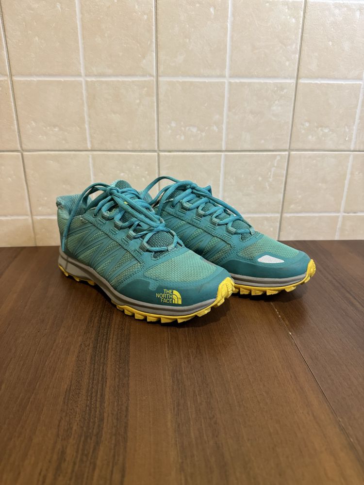 Трекінгові кросівки TNF the north face 39р