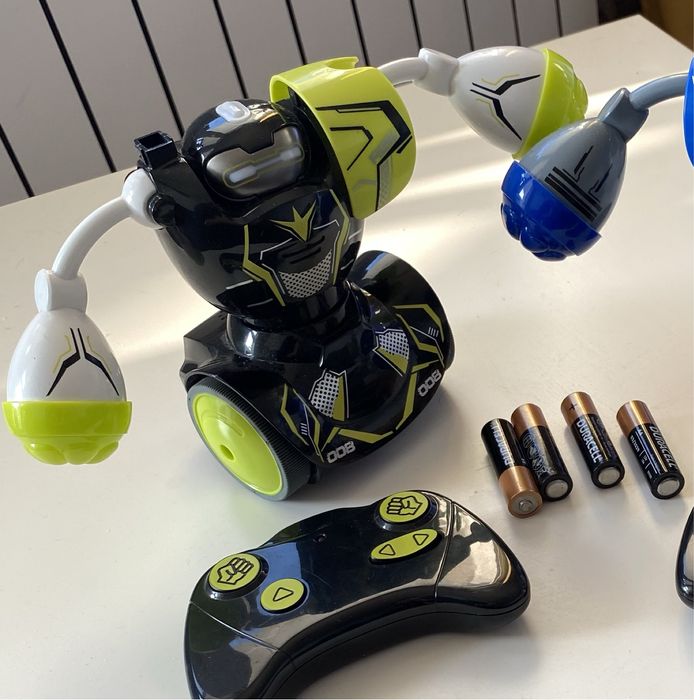 2 roboty 2 pady jak nowe