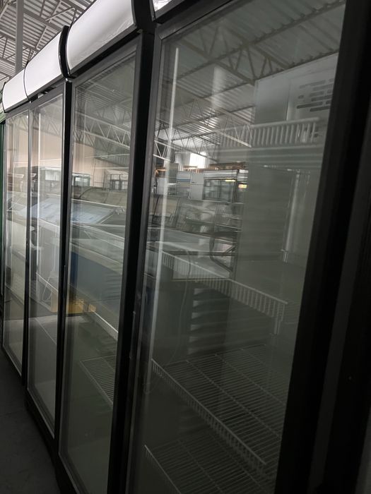 Шафа холодильна однодверна. Холодильна вітрина. Холодильне обладнання.