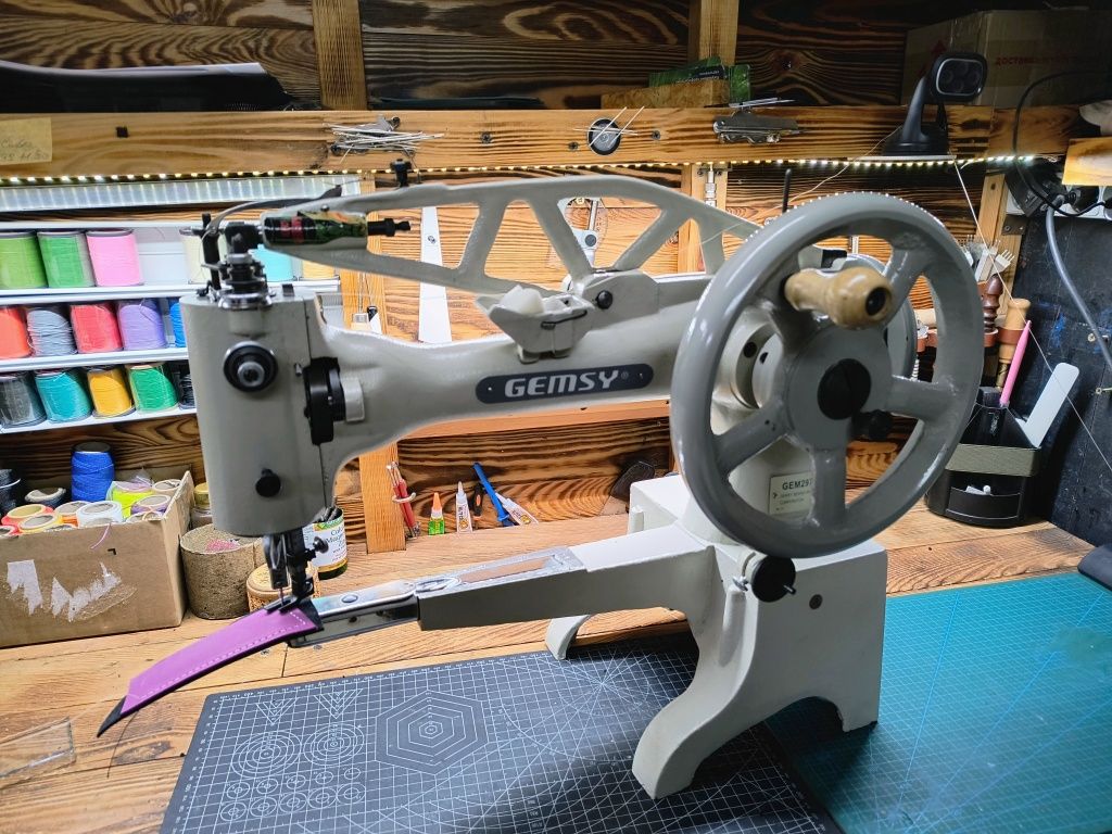 Рукавная швейная машина GEMSY 2972