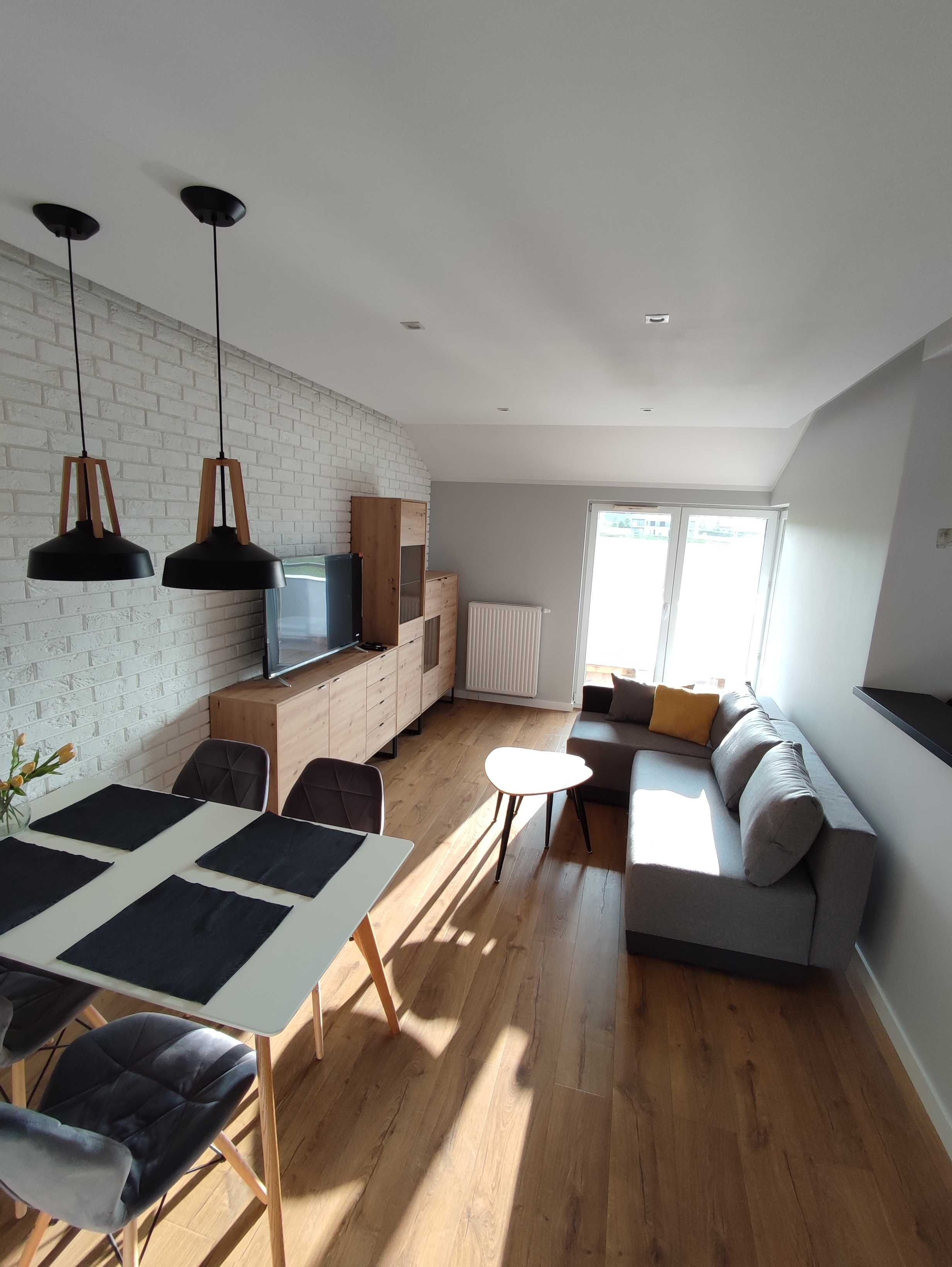 Sprzedam apartament nad jeziorem Sajmino, Winda,duże balkony,plaża.