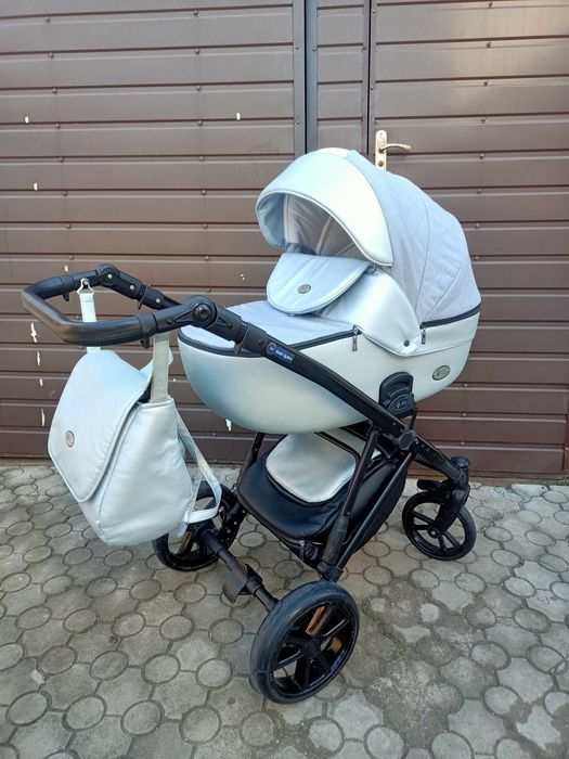 Продам коляску 2 в 1 Baby Pram в ідеальному стані