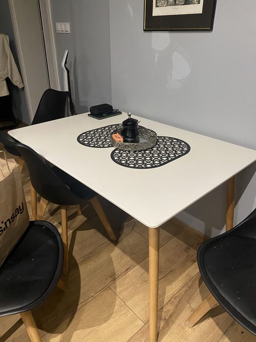 Stół z krzeslami za darmo ZAREZERWOWANE