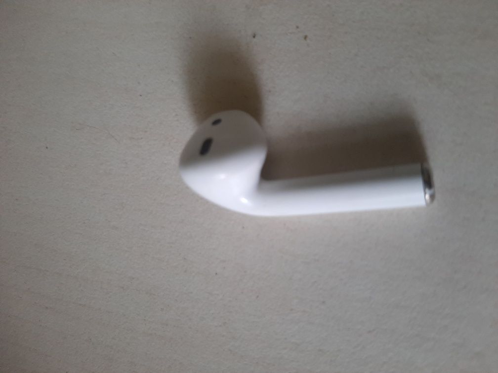 Lewą suchawka Apple airpods 2 generaci