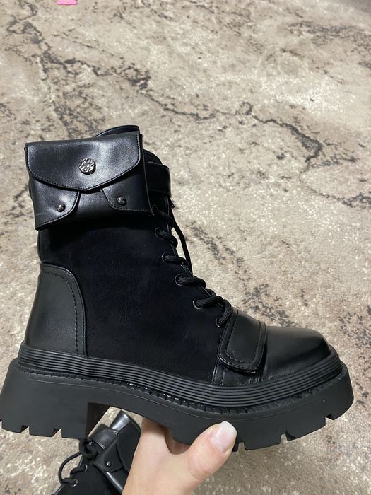 Ботінки 38 р на флісі