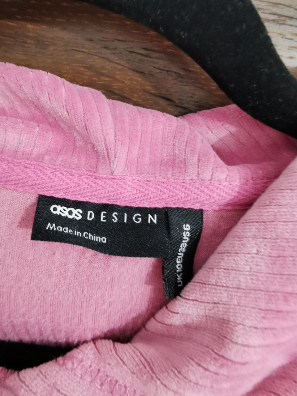 Welurowa bluzka bluza z kapturem prążkowana w prążek asos M 38