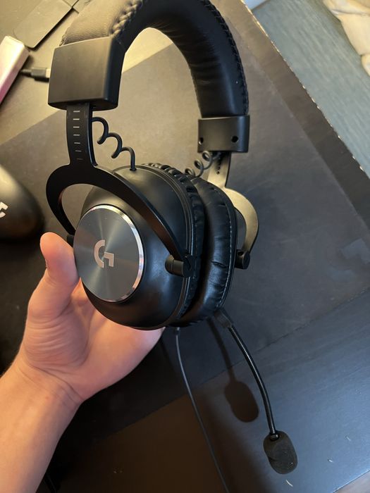 Laptop Acer Nitro V16 + mysz + sluchawki + kontroler