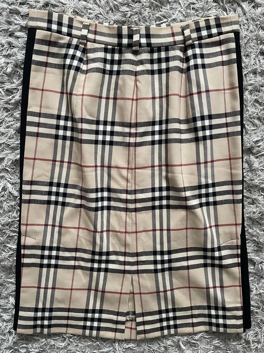 Burberry жіноча спідниця