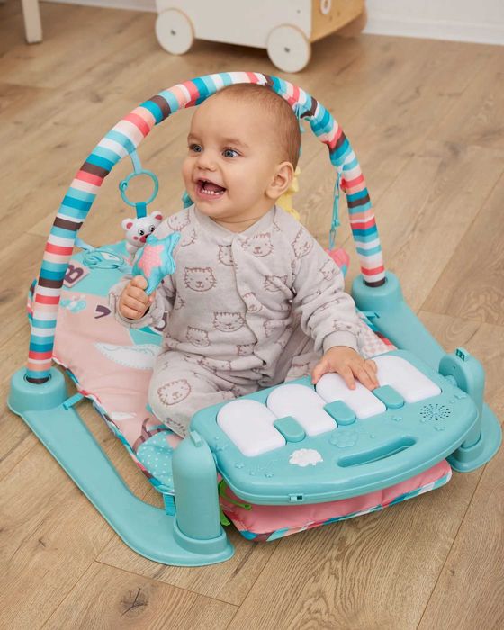 Ігровий килимок для немовлят, Дитячий килимок із підвісними іграшками