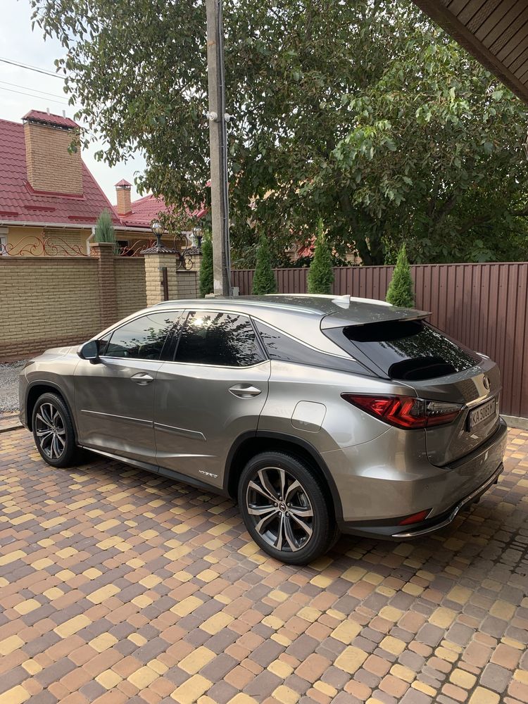 Продаю Lexus RX 450h 2021р