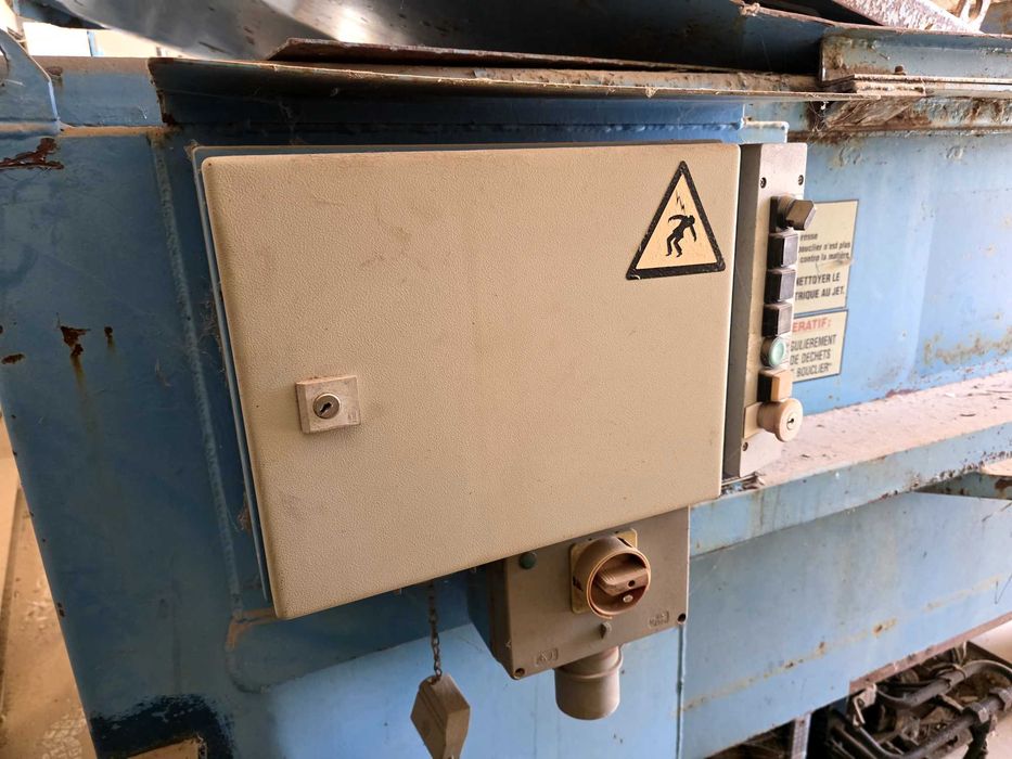 Compactador resíduos