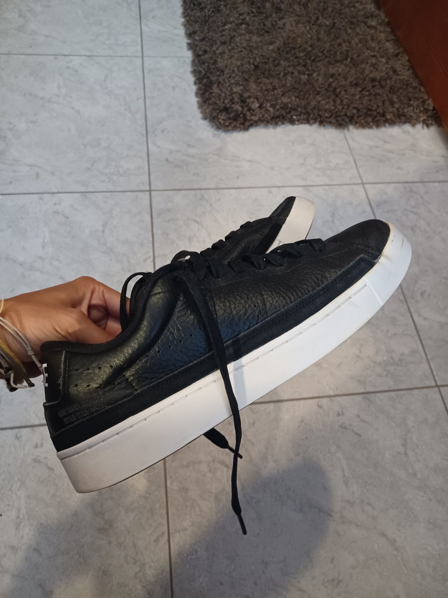 Sapatilhas nike pretas