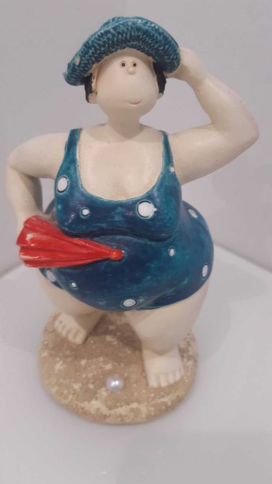 Пляжниця,декоративна фігурка штучний камінь 185грн