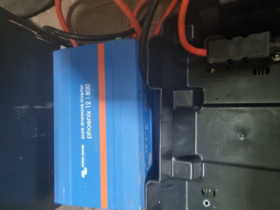 Инвектор + Акумулятор Victron energy phoenix 12/800