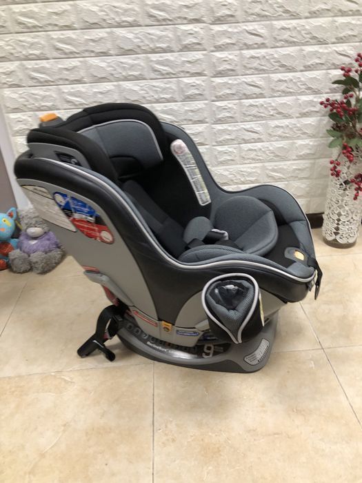 Автокрісло Chicco Nextfit Zip Група 0+/1/2 (0-30кг) изофикс ізофікс