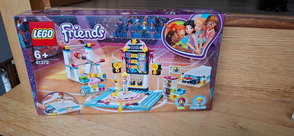 LEGO 41372 Friends Występ gimnastyczny Stephanie - dla każdego fana!